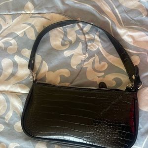BLACK CROCODILE SHOULDER BAG